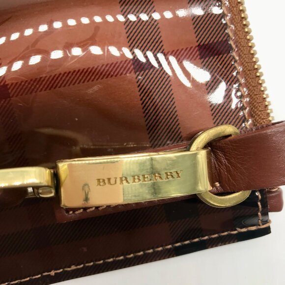 Burberry Brown Vinyl Nova Check Shoulder Bag - Picture 10 of 12